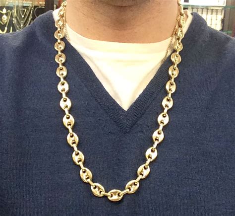 gucci gold chain n|puffed Gucci link gold chain.